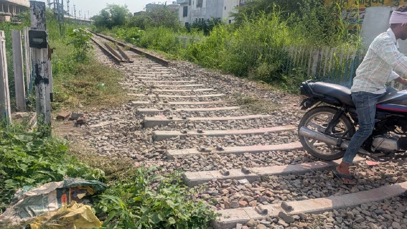 कुरुक्षेत्र में एलिवेटेड रेल प्रोजेक्ट के बाद 110 साल पुराने रेलवे ट्रैक को हटाने का काम शुरू