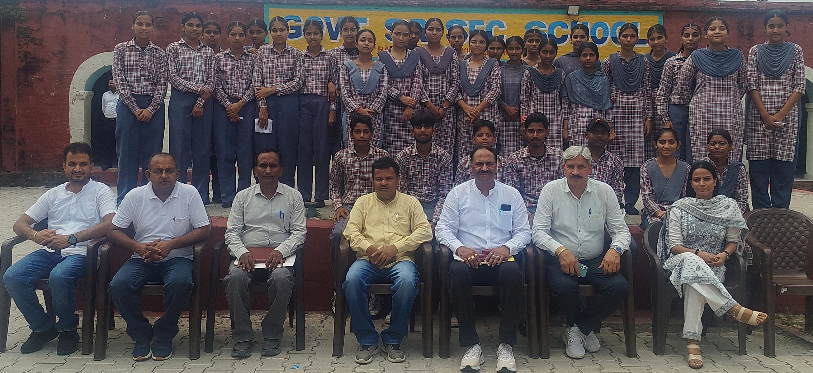 राजकीय वरिष्ठ माध्यमिक विद्यालय रामसरन माजरा में युवा संसद कार्यक्रम का आयोजन