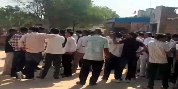 हिसार-गावड़ बस रूट पर विद्यार्थियों और ग्रामीणों ने रोकी बस, तीन दिन में समाधान का मिला आश्वासन