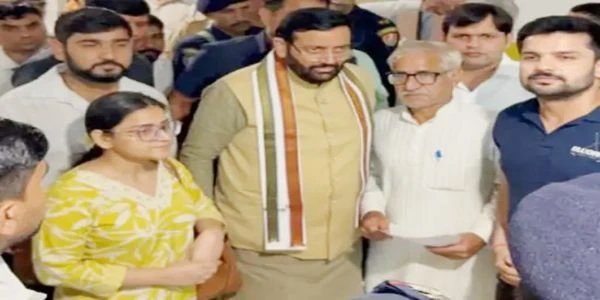 सोनीपत: छात्र निशांत की संदिग्ध मौत की जांच क्राइम ब्रांच से कराने की मांग, मुख्यमंत्री से मिले परिजन