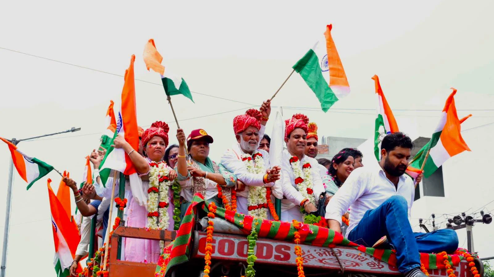 कैथल में डॉ. अर्चना गुप्ता के नेतृत्व में निकली भव्य तिरंगा यात्रा: गूंजे भारत माता की जय के नारे | Kaithal News