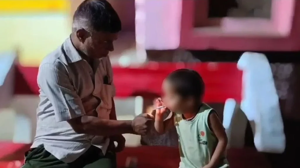 जालौन: 4 साल के बच्चे को सिगरेट पिलाने पर FIR, डॉक्टर साहब छुट्टी लेकर गायब