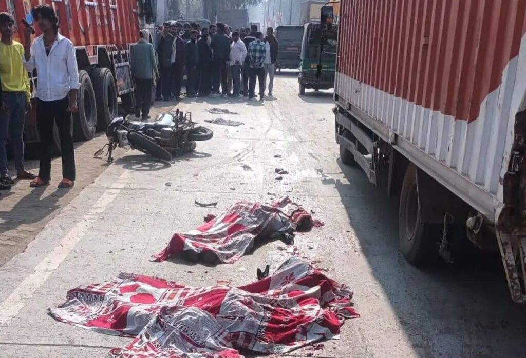Pataudi News -दो सगे भाइयों को ट्राले ने कुचला, दर्दनाक मौत, सड़क हुई लाल