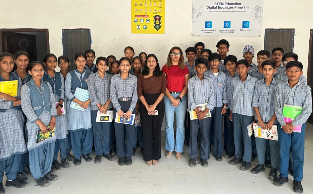 नवीन जिन्दल फाउंडेशन एवं इंस्ट्रको के संयुक्त तत्वावधान में आयोजित प्रशिक्षण शिविर मे गवर्नमेंट मॉडल संस्कृति सीनियर सेकेंडरी स्कूल, खैरी के बच्चे।