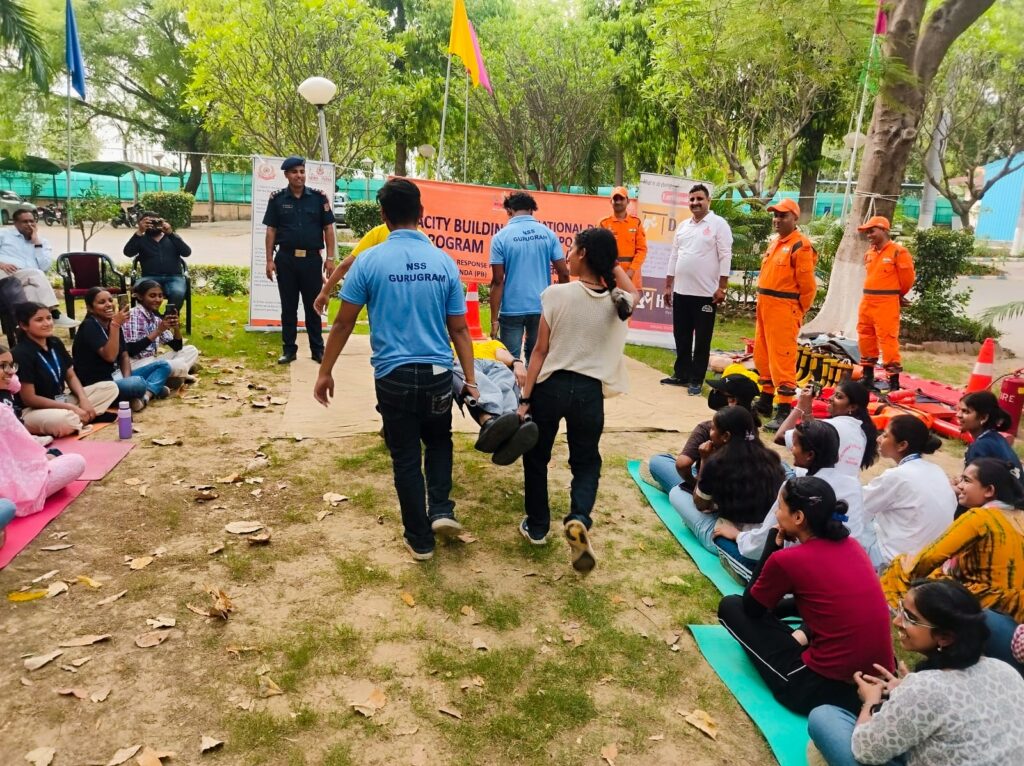 पर्सनल प्रोटेक्टिव इक्विपमेंट (पीपीई) के उपयोग और आपदा प्रतिक्रिया योजना पर भी विशेष प्रशिक्षण दिया गया।