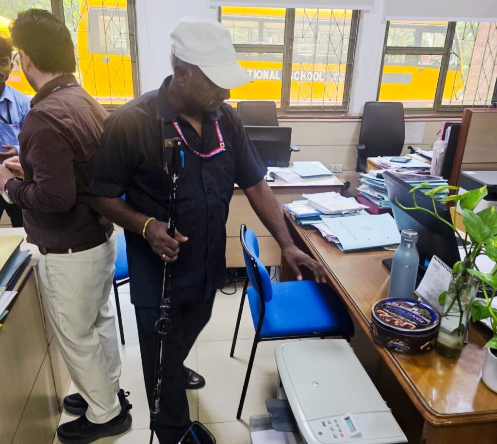 गुरुग्राम के कुछ स्कूलों को बम से उड़ाने की धमकी भरे ई-मेल मिलने के बाद पुलिस ने तुरंत कार्रवाई की।