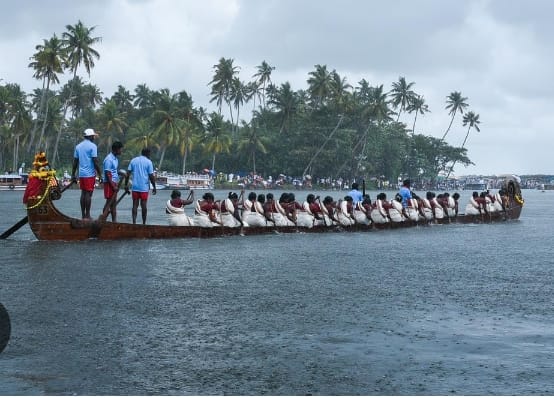 केरल की विकास-यात्रा का एक दशक