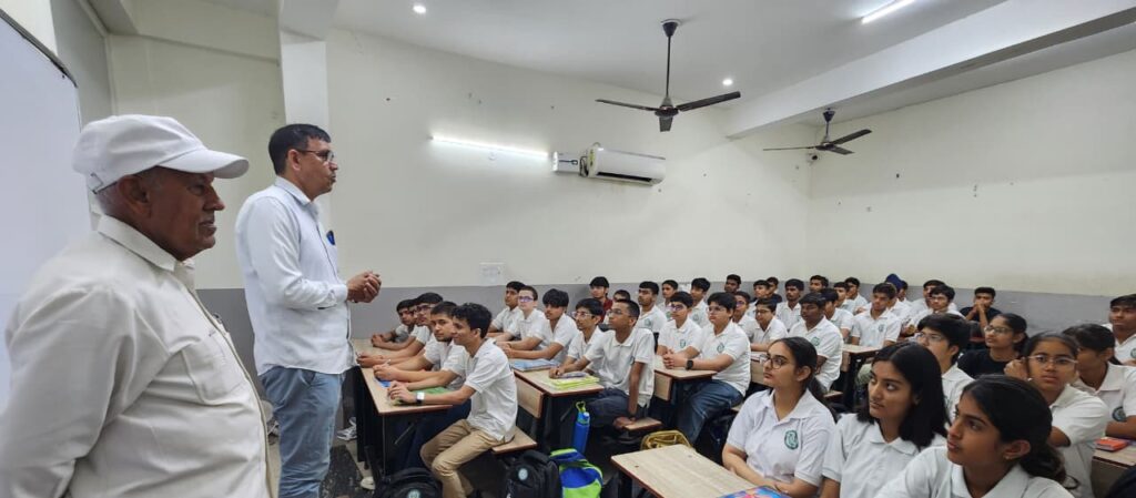 रेवाड़ी में मेगा मिशन जनसंपर्क अभियान: लोक सेवा मंच ने युवाओं-विद्यार्थियों की समस्याओं पर की अहम बैठकें