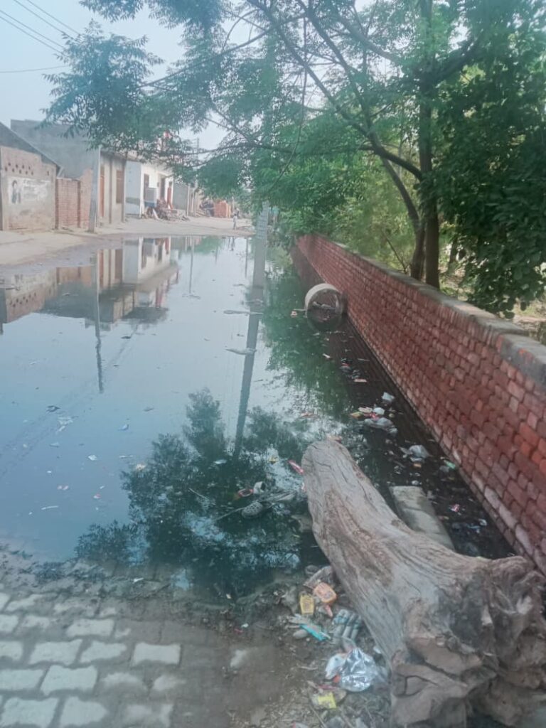 नरवाना : बडनपुर गांव में स्कूल, स्टेडियम, नायक बस्ती, नरवाना लिंक रोड व गलियों में खडा गंदा पानी