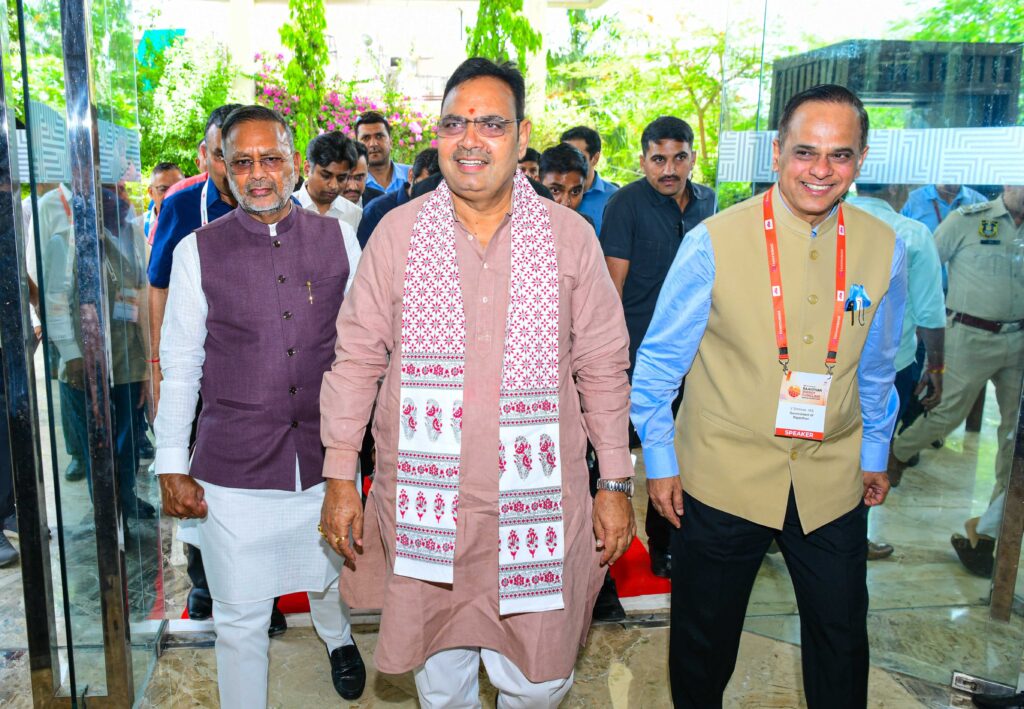 राजस्थान बनेगा ग्रीन एनर्जी का पावरहाउस, मुख्यमंत्री भजनलाल शर्मा ने दिया ऊर्जा बचत का संदेश गैर परंपरागत ऊर्जा उत्पादन में राजस्थान असीम संभावनाओं वाला प्रदेश राजस्थान में निवेश फायदे का सौदा, सरकार का मिलेगा पूरा साथ - मुख्यमंत्री भजनलाल शर्मा
