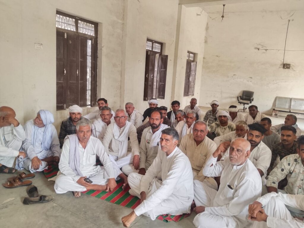 अखिल भारतीय किसान सभा व किसानों की एक बैठक रविवार को क्षेत्र के गांव मिरान में आयोजित हुई। 