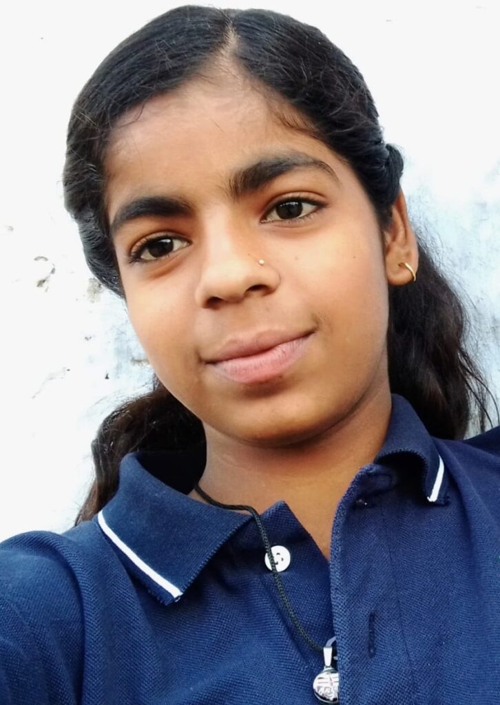 पटौदी देहात के सबसे बड़े गांव बोहड़ाकलां ढांणी लाल सिंह की छात्रा नेहा का चयन हरियाणा सुपर 100 में हुआ है