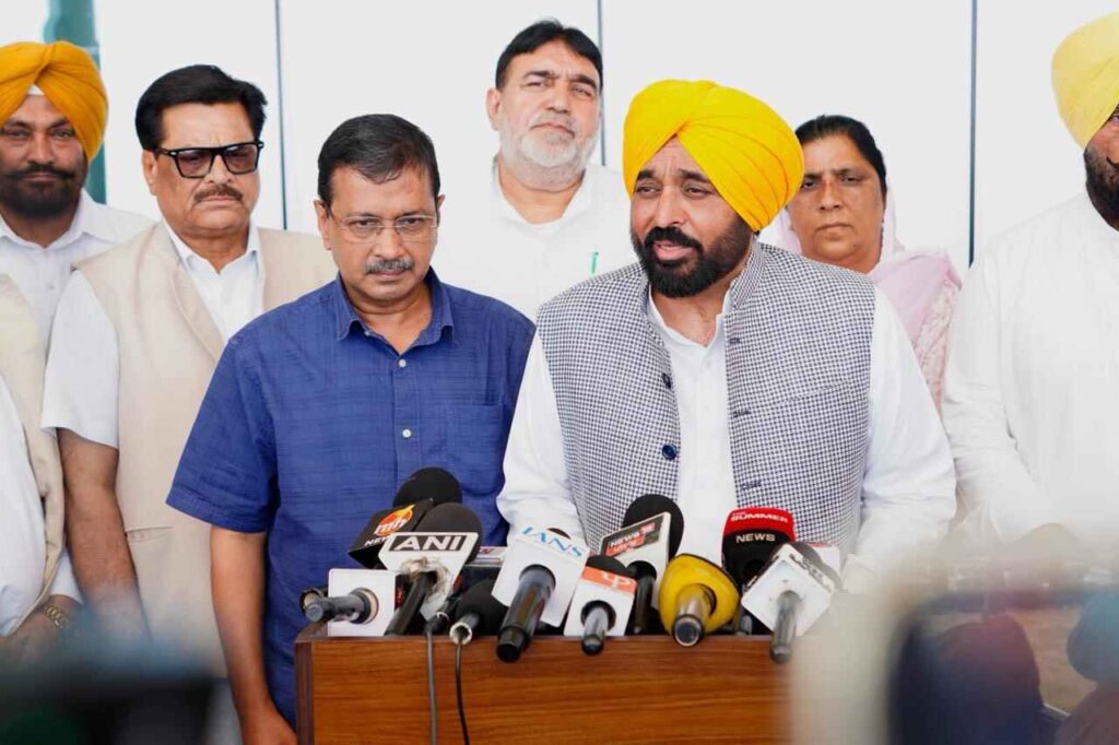 पंजाब विधानसभा चुनाव 2027: अरविंद केजरीवाल का बड़ा दावा, AAP तोड़ेगी अपना रिकॉर्ड ,NEET छात्रों के लिए पंजाब रोडवेज बसें फ्री अरविंद केजरीवाल ने दावा किया कि 2027 पंजाब विधानसभा चुनाव में आम आदमी पार्टी अपना रिकॉर्ड तोड़ेगी।