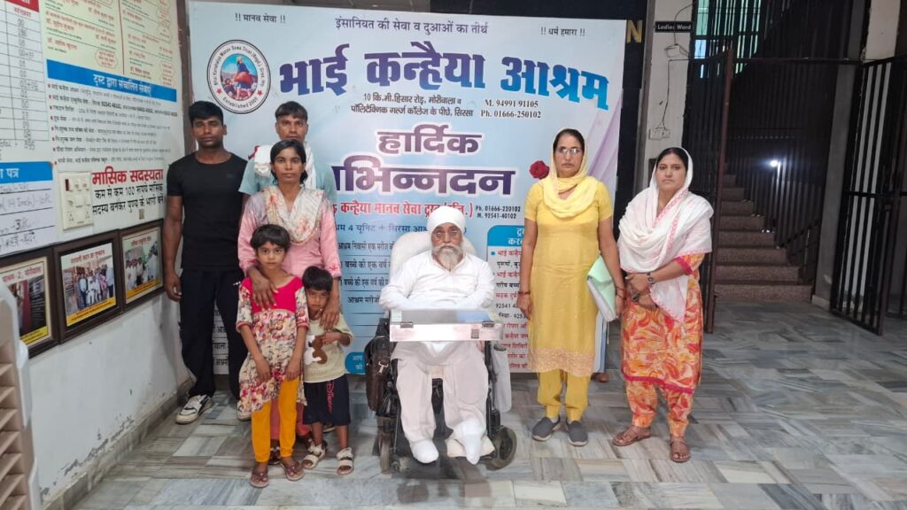 मृत बच्चों को गोद में लेकर बैठी महिला को भाई कन्हैया आश्रम भिजवाया