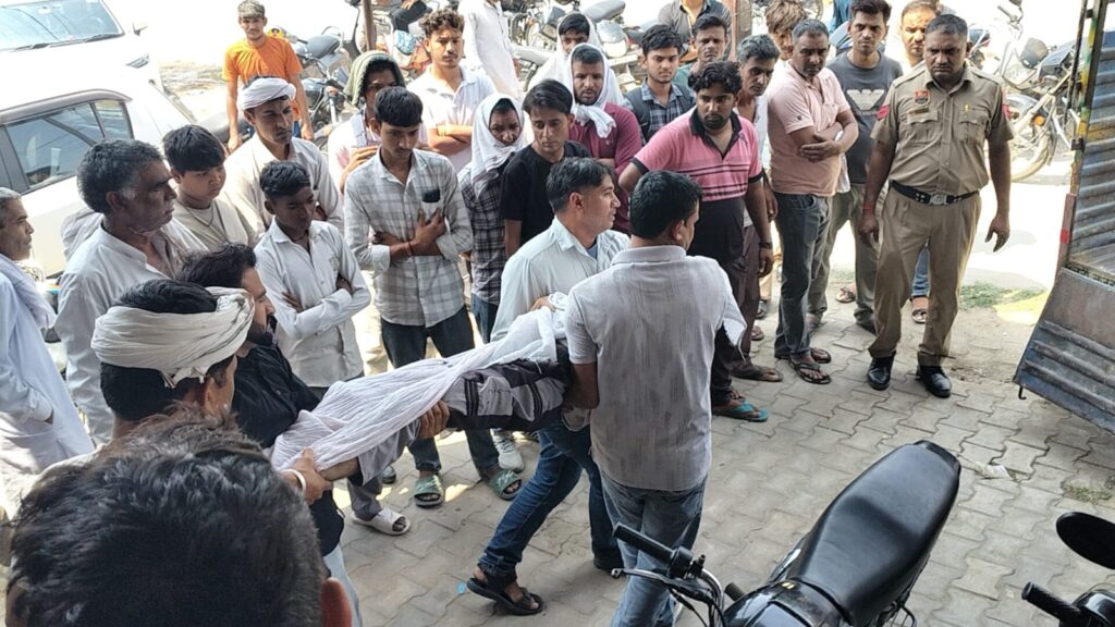 शव का पोस्टमार्टम करवाकर शव परिजनों को सौंप दिया।