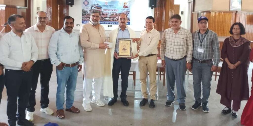एनएसएस शिविर में युवाओं को तकनीक और एआई की शक्ति से अवगत कराया, डॉ. राकेश कुमार ने दिया मार्गदर्शन तकनीक-का-मूल-उद्देश्य-जीवन-को-सरल-एवं-प्रभावी-बनाना-है-डॉ.-राकेश-कुमार.