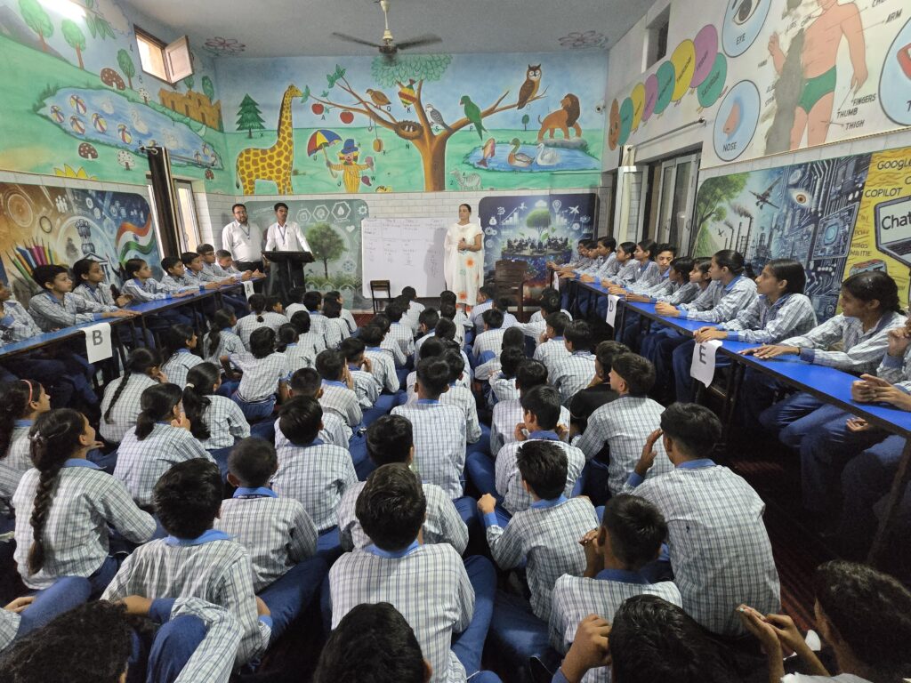 जनता वरिष्ठ माध्यमिक विद्यालय बेलरखा में प्रश्नोत्तरी प्रतियोगिता आयोजित नरवाना : जनता वरिष्ठ माध्यमिक विद्यालय बेलरखा में प्रश्नोत्तरी प्रतियोगिता दौरान बच्चे (छाया : जेठी)
