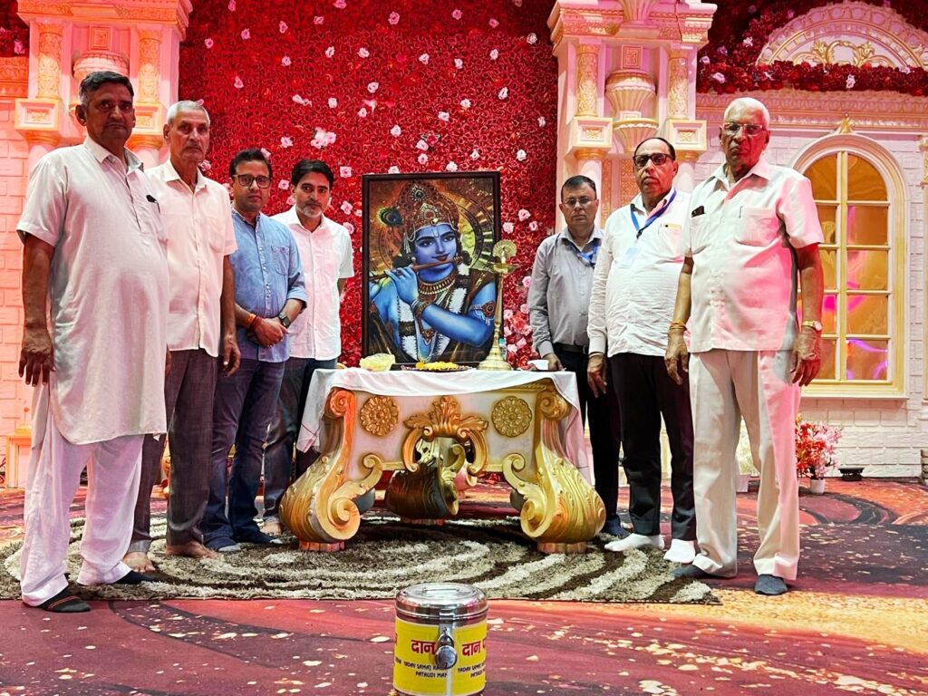 यादव समाज कल्याण सभा पटौदी के नरेश यादव फिर से बने प्रधान पटौदी। यादव समाज कल्याण सभा पटौदी की कार्यकारिणी के लिए पूर्व अध्यक्ष नरेश यादव को एक बार फिर से अध्यक्ष पद की जिम्मेदारी सौंपी गई है ।