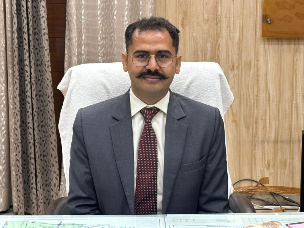 कुरुक्षेत्र में डेंगू रोकथाम अभियान तेज, उपायुक्त ने जुलाई को डेंगू रोधी माह मनाने की अपील की कुरुक्षेत्र उपायुक्त विश्राम कुमार मीणा